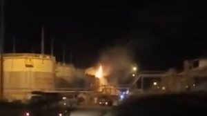 ⚡️Появились новые кадры пожара на Ильском НПЗ после удара беспилотников.
