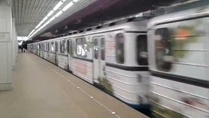 Новогодний поезд "Еж3" на станции "Технопарк", Замоскворецкой линии.