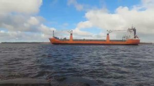 Соломбала Судно идет вдоль Соломбалы