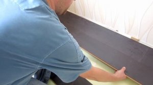 Укладка ламината на линолеум!