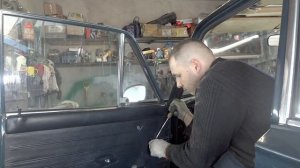 Снятие обшивки/карты двери ВАЗ 2106