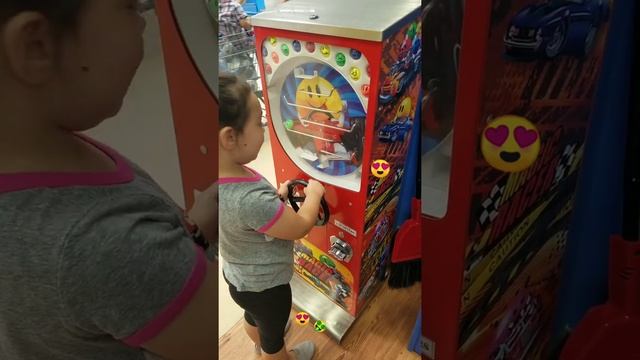 Toddler game - bouncy ball prize!