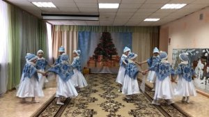 Детский сад №37, подготовительная группа "Буратино". Танец "Зимушка"