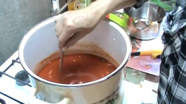 Перец в томатном соке. Салат "Лечо" (рецепт на зиму) смотреть онлайн