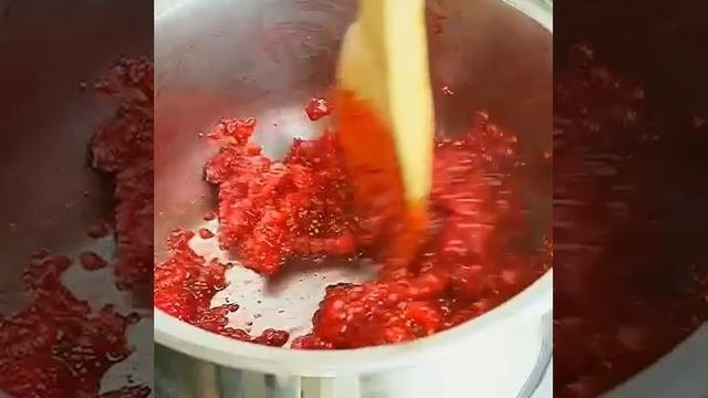 Малиновый десерт