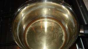 Бисквитный торт под мастику