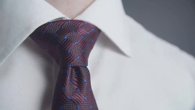 Как Правильно Завязывать Галстук 4 Лучших Узла смотреть онлайн