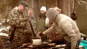 БЛИНЫ, ГЛИНТВЕЙН И ВЫЖИВАНИЕ |Поход выходного дня | Обустройство стоянки | НЕ одиночный поход