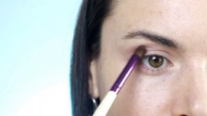 Как убрать нависшее веко? Макияж  для начинающих. Советы визажиста