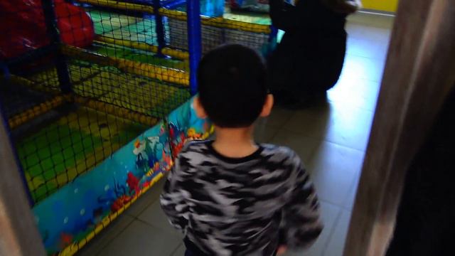 KFC Астана по Богенбая / Подарок от KFC / Острые Ножки / Шефбургер. смотреть онлайн