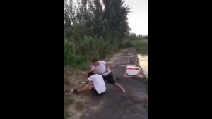 10 Невероятных случаев снятых на рыбалке!