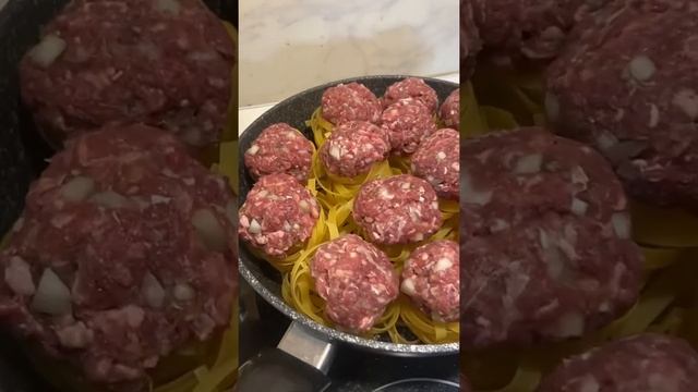 ИТАЛЬЯНСКАЯ КУХНЯ ГНЕЗДА ИЗ ПАСТЫ С ФАРШЕМ ГОВЯДИНА КУРИЦА СОУС СЛИВКИ СЫР ТЕФТЕЛИ ТАЛЬЯТЕЛЛИ РЕЦЕП