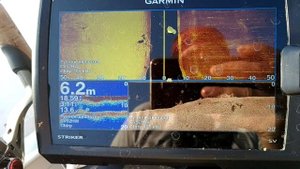 Как Эхолот Garmin STRIKER 7sv рисует коряги. YM fishing