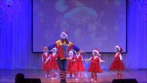 " Маленькие Гномики" ( танец малышей )