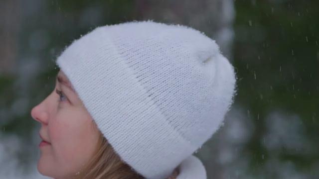 Video no22/ Много вязаных аксессуаров/ Готовые работы/ Детский свитер с круглой кокеткой/ Распаковка смотреть онлайн