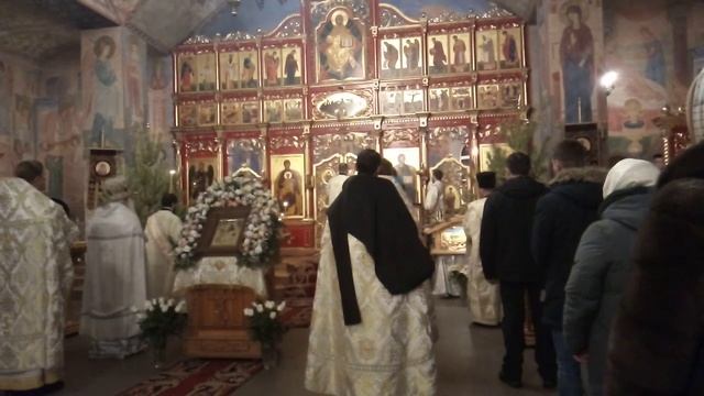 Владычная Рождественская Служба в Епархиальном Храме Мурманска. смотреть онлайн
