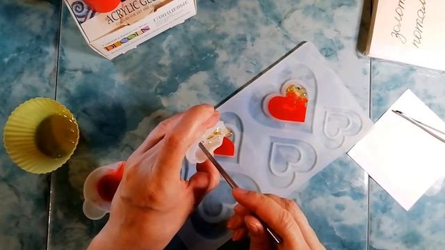 Красные сердечки с золотой поталью и эпоксидной смолы. Epoxy Jewelry, DIY, IDEAS.