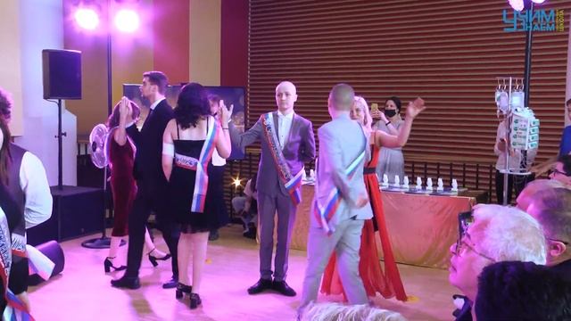 Вальс Выпускников 2023 школы "УчимЗнаем" смотреть онлайн