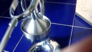 Механическая соковыжималка