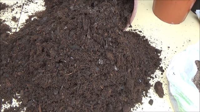 Jardinage: Choisir les bons terreaux pour vos plantations: Comment faire son terreau смотреть онлайн