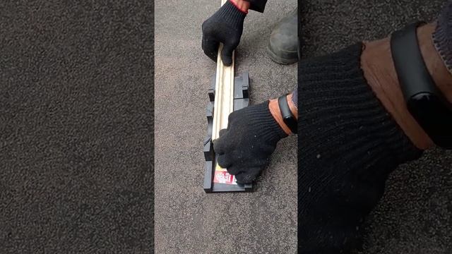 Зарезка угла плинтуса с помощью сусло. смотреть онлайн