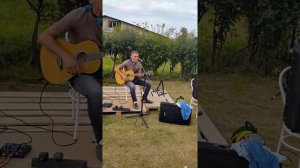 Песни под гитару - Суровый снег, снег в декабре -Тимоха отжигает на сцене.