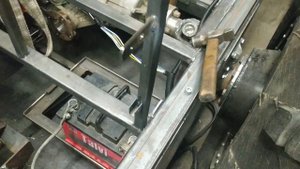 Сделал проводку в лодке бортоповоротного вездехода и запустил двигатель.