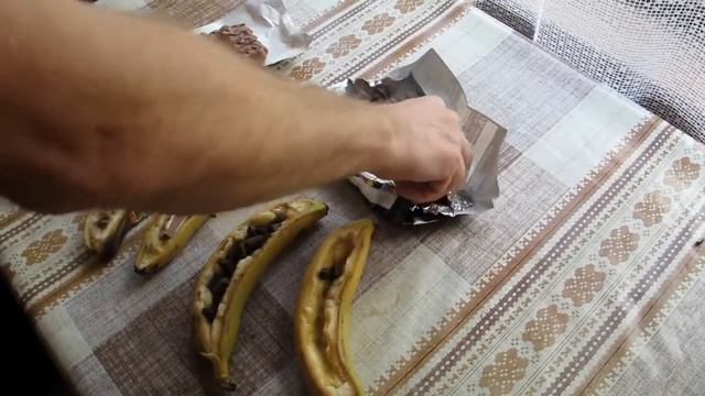 Бананы с шоколадом. Десерт.