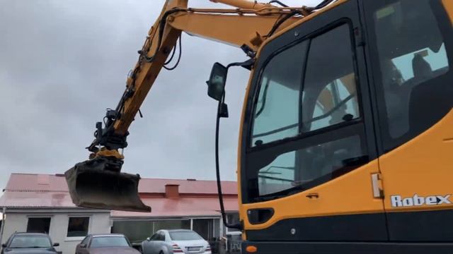 Köp Hjulgrävmaskin Hyundai Robex 140W-9 med tiltrotator på Klaravik.se смотреть онлайн