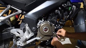 Замена масла и фильтра на bajaj pulsar ns 200