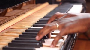 Aretha Franklin "I Say A Little Prayer" Piano Cover || Kyle P. Walker