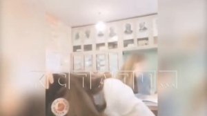 Урок курения - в школе разразился скандал из-за курения за партами