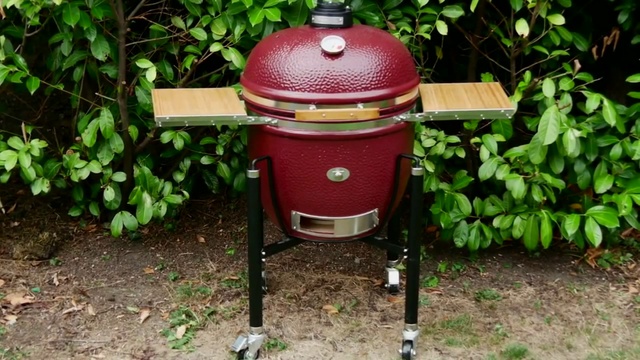 Видеообзор. Керамический угольный гриль Monolith Grill Le Chef XL на Www.GrilliBarbecue.ru