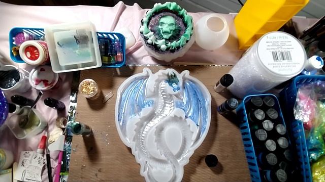 My resin dragon with colors my viewer picked...it's absolutely gorgeous ? thank you all . смотреть онлайн