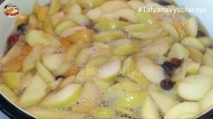 Компот из замороженных фруктов и ягод. Видео рецепт вкусного освежающего компота.