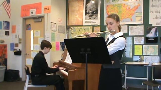 Sonata 5 in F Major (Largetto and Allegro) by Händel смотреть онлайн