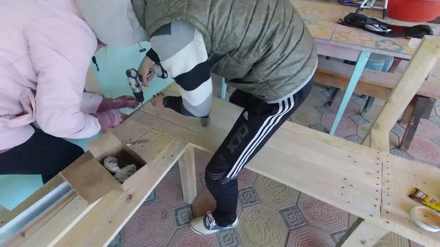 Как сделать УГОЛОК из Поддонов Своими Руками (Часть 1) смотреть онлайн