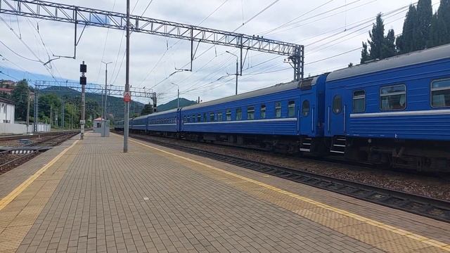 Прибытие 2ЭС4К с поездом N301/302 Минск/Гомель - Адлер