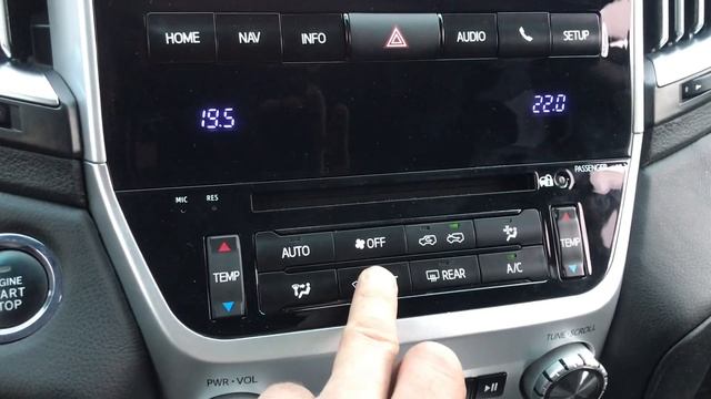 Рестайл салона Toyota Land Cruiser 200. Когда уже прекратите хлам привозить? смотреть онлайн