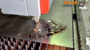 Оптоволоконный станок лазерной резки Metal Master MLF-3015R 1500W. Работа на станке.