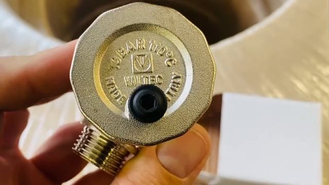 Воздухоотводчик автоматический VALTEC угловой 1/2" VT.502.NA.04 смотреть онлайн