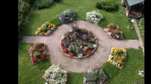 Красивые Цветники на Даче - 2018 / Beautiful flower gardens in the country house