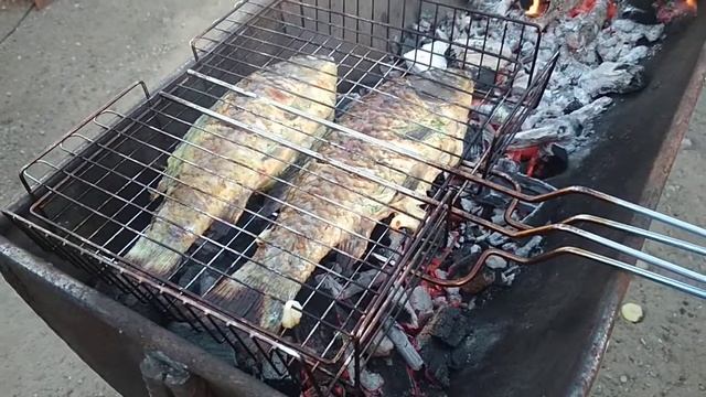 Вкуснейшая речная рыба на гриле!