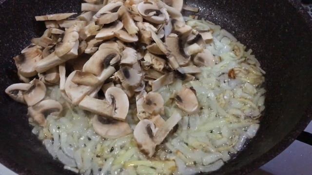 САМАЯ ВКУСНАЯ ЖАРЕНАЯ КАРТОШКА С ШАМПИНЬОНАМИ НА СКОВОРОДЕ.THE RIGHT fried potatoes WITH MUSHROOMS!