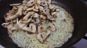 САМАЯ ВКУСНАЯ ЖАРЕНАЯ КАРТОШКА С ШАМПИНЬОНАМИ НА СКОВОРОДЕ.THE RIGHT fried potatoes WITH MUSHROOMS!