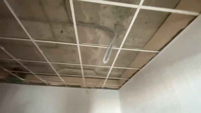 Мытищи. Монтаж подвесного потолка Армстронг. Сборка каркаса смотреть онлайн