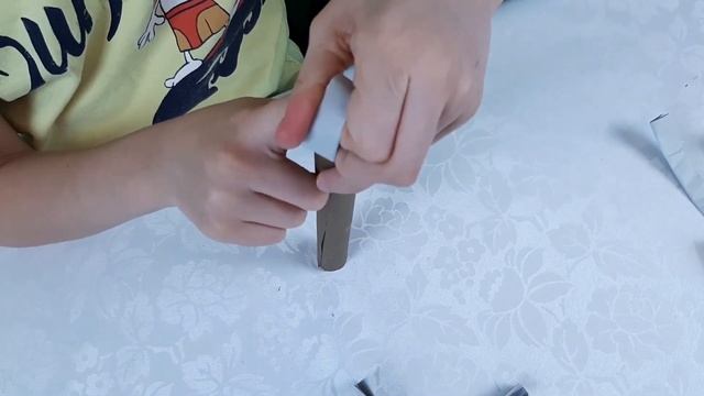 DIY-Нунчаки из бумаги своими руками. Как сделать нунчаки из бумаги. How to make nunchuck from paper смотреть онлайн