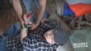 ЗЛОЙ ДЕД | МАЙКЛА УКУСИЛА ЗМЕЯ