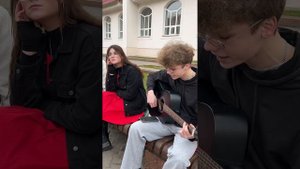 Я смотрю на них (гр. Тараканы) кавер под гитару!!!