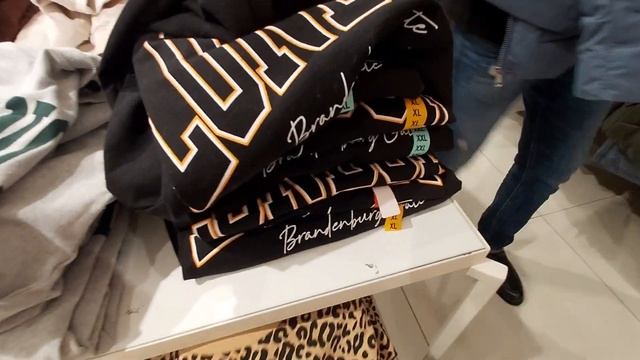 ТЦ Green City/ магазин DeFacto: худи и жилетки / Минск.Беларусь/10.11.25 смотреть онлайн